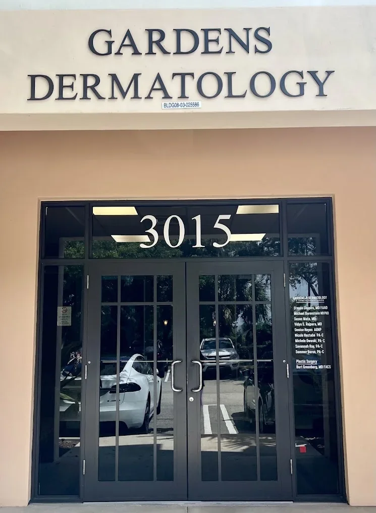 Gardens Dermatology signed door at Suite3015.
