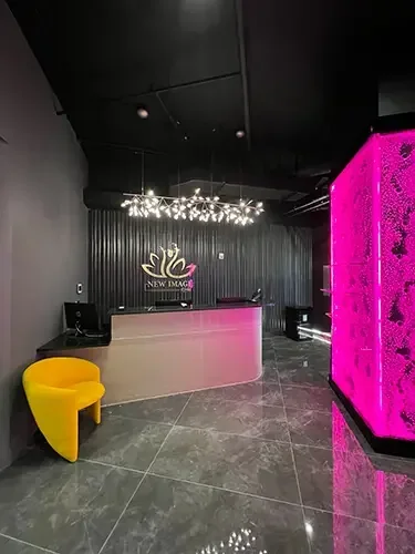 Front desk at New Image Works in Aventura.