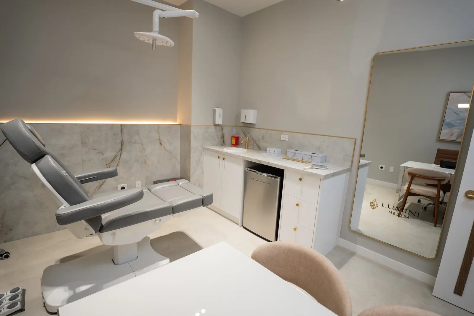 Lumini Medical Spa location inside Aventura Mall